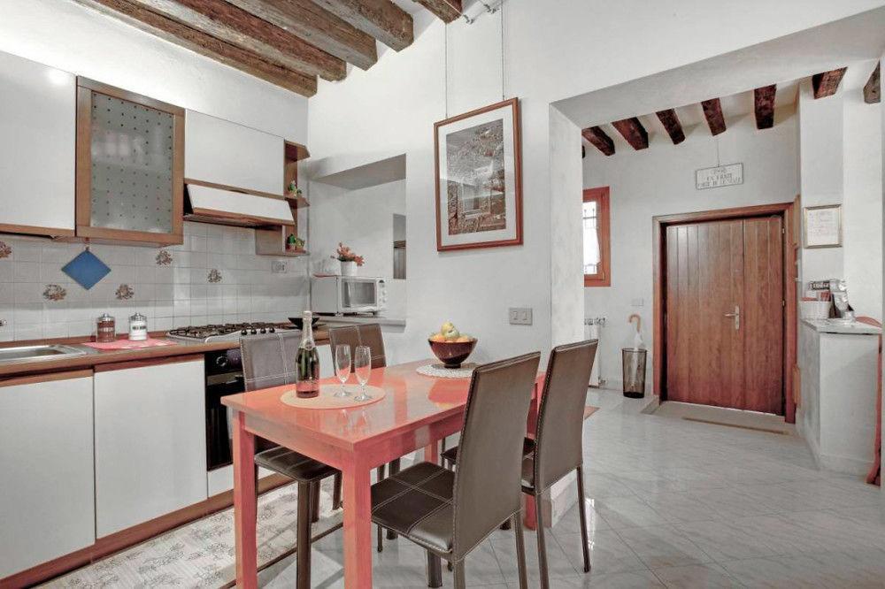 Apartment 2960 Ca Frari